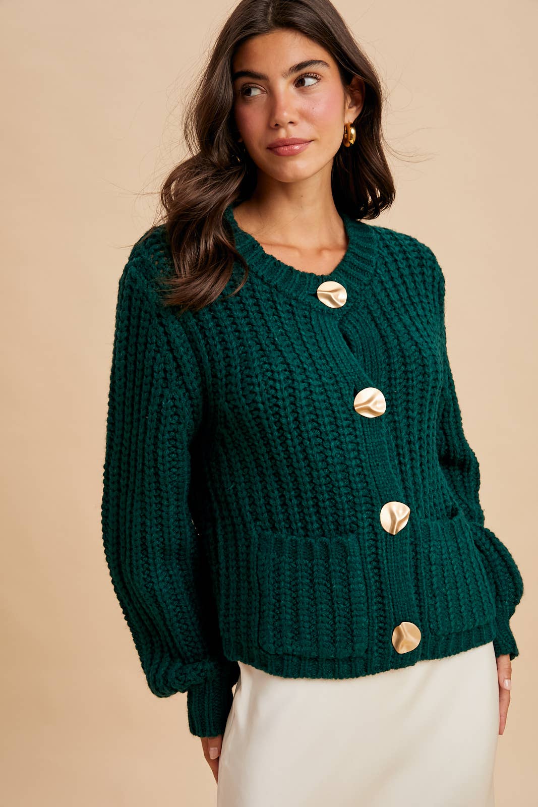 CHUNKY STATEMENT BUTTON CABLE KNIT CARDIGAN: MOCHA MOUSSE / S