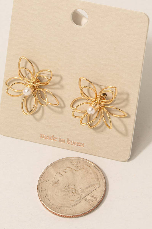 Dainty Flower Stud