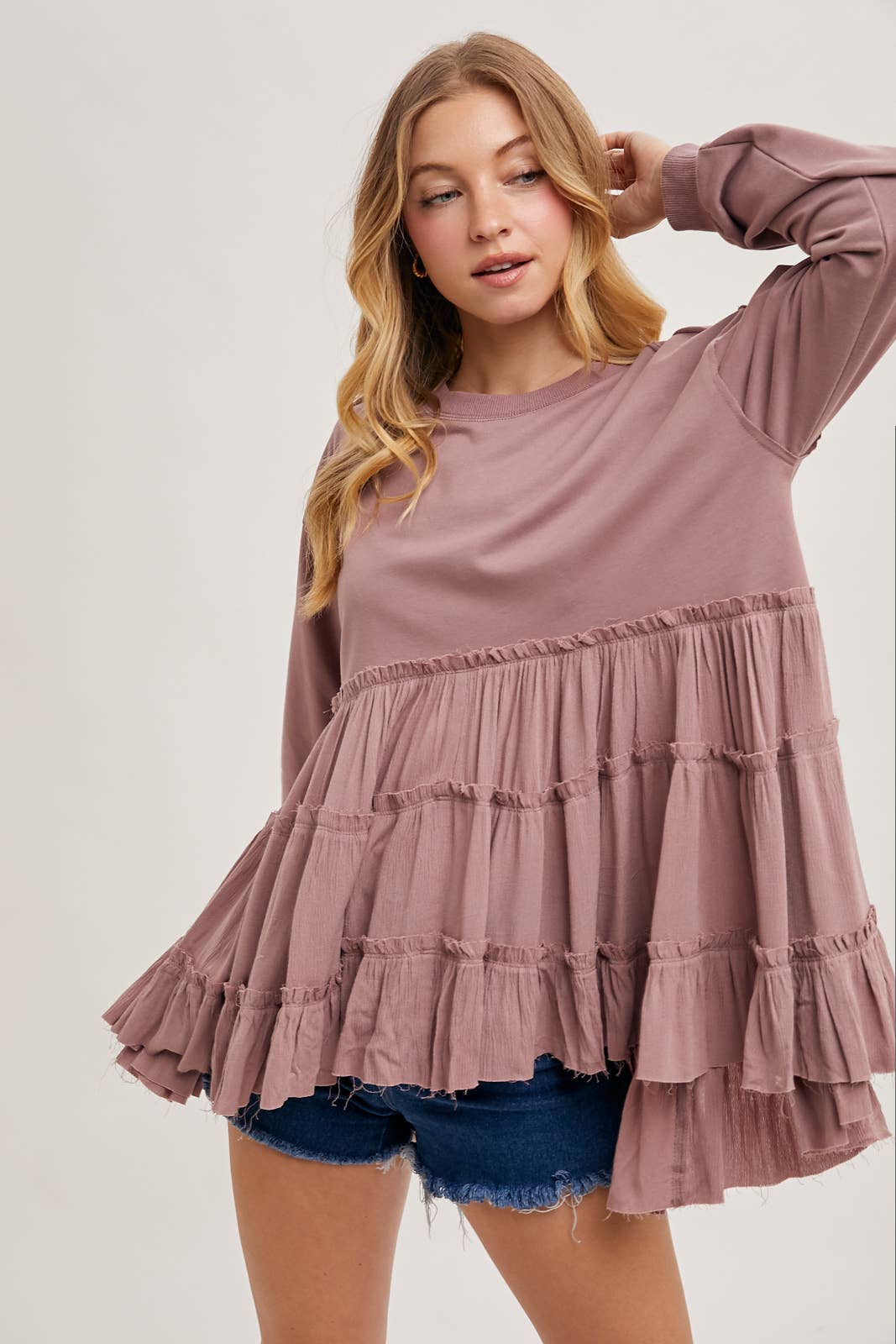 TIERED RUFFLE HEM SWEATSHIRT: OATMEAL / S