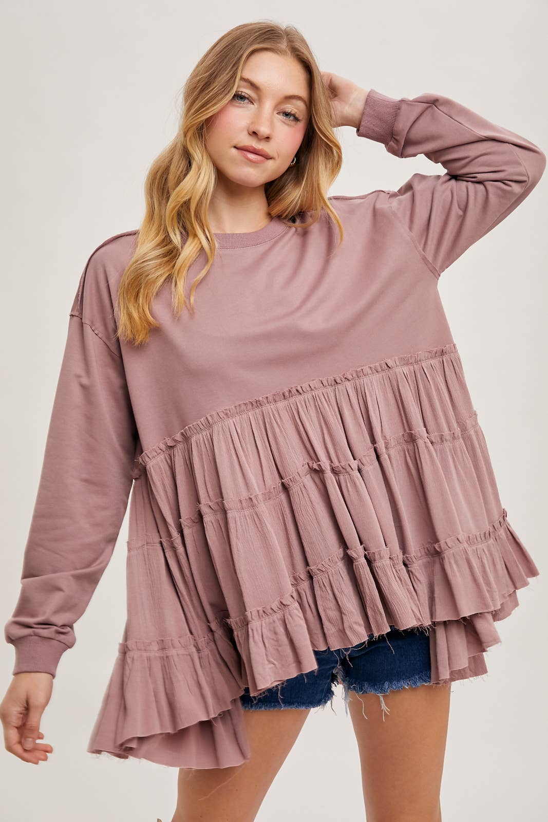 TIERED RUFFLE HEM SWEATSHIRT: OATMEAL / S