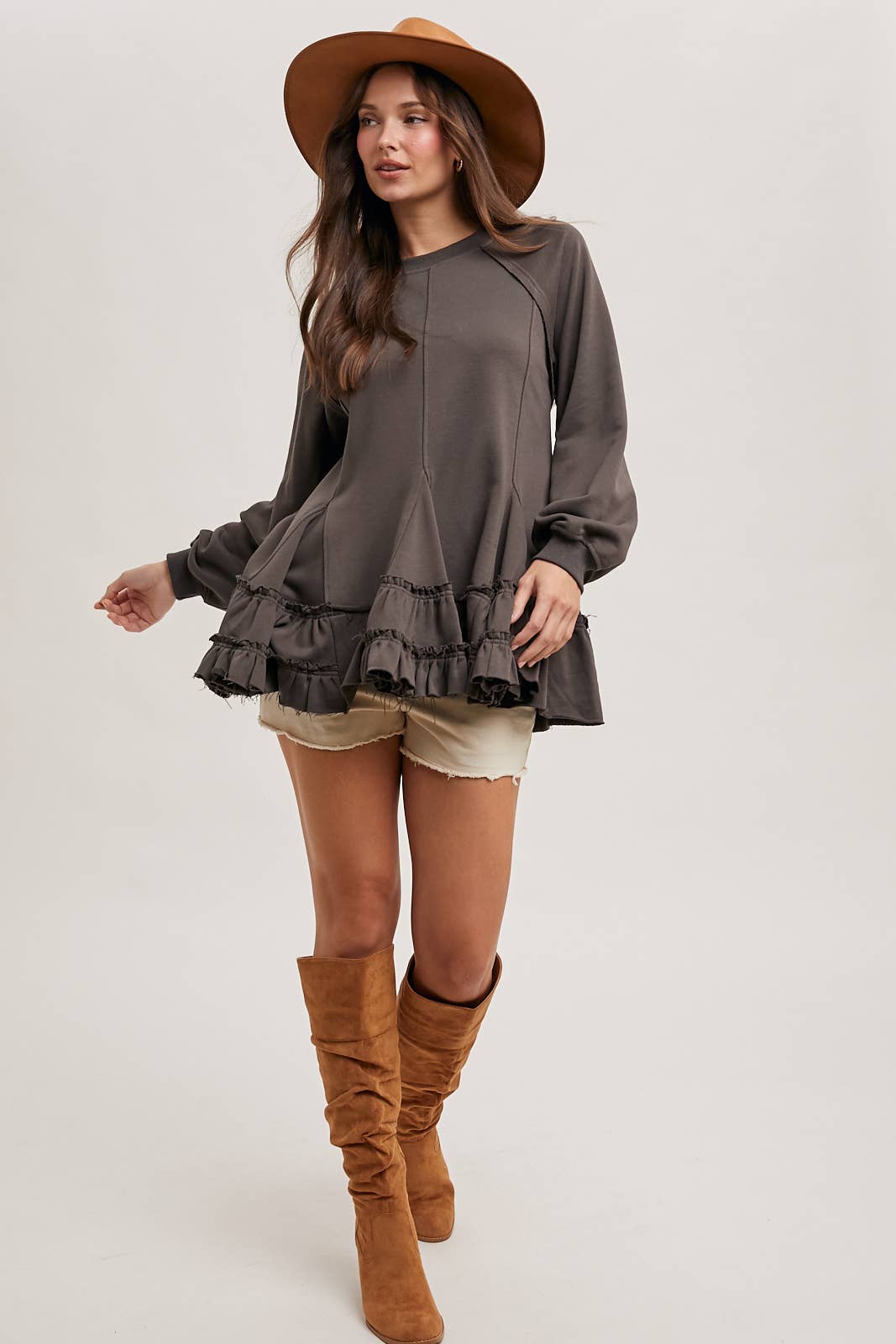 FRENCH TERRY RUFFLED TIERED HEM TUNIC SWEATSHIRT: ASH / M