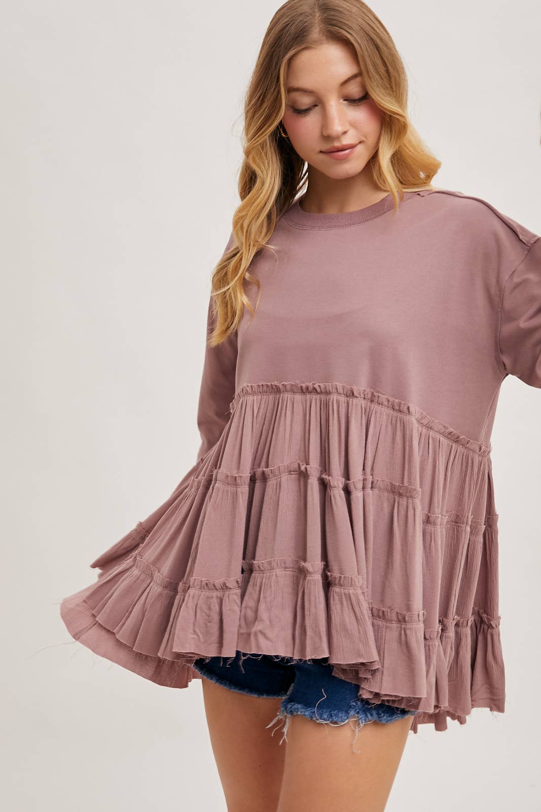 TIERED RUFFLE HEM SWEATSHIRT: OATMEAL / S