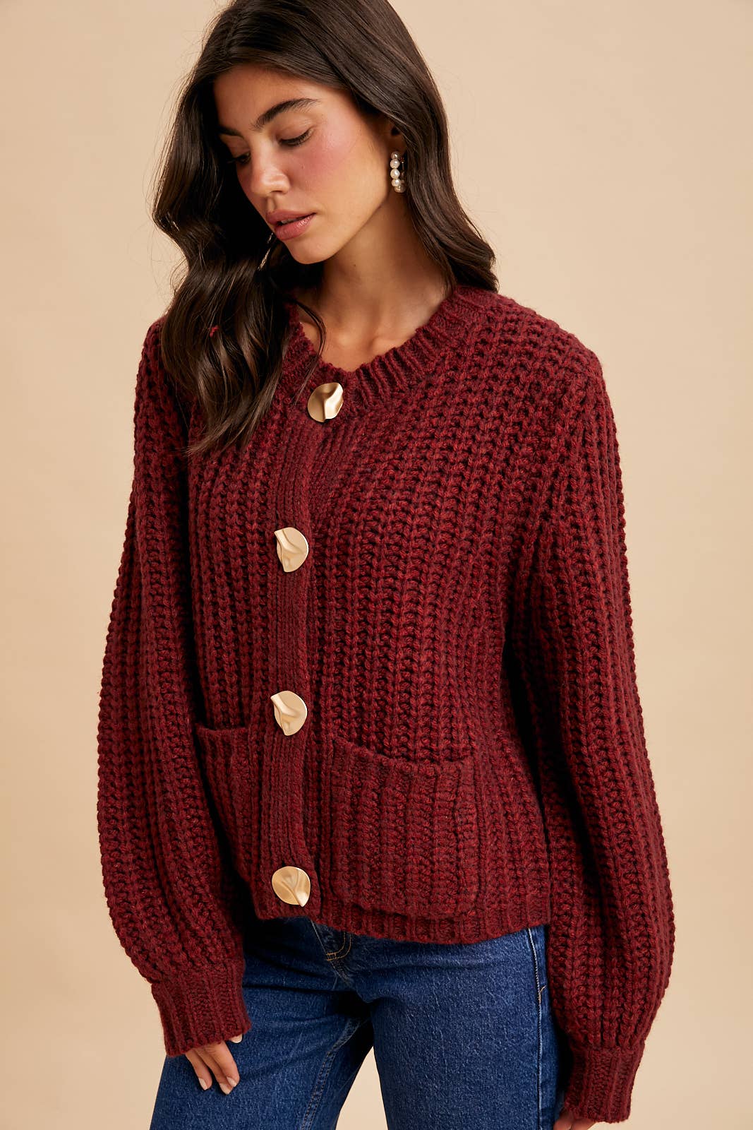 CHUNKY STATEMENT BUTTON CABLE KNIT CARDIGAN: MOCHA MOUSSE / S