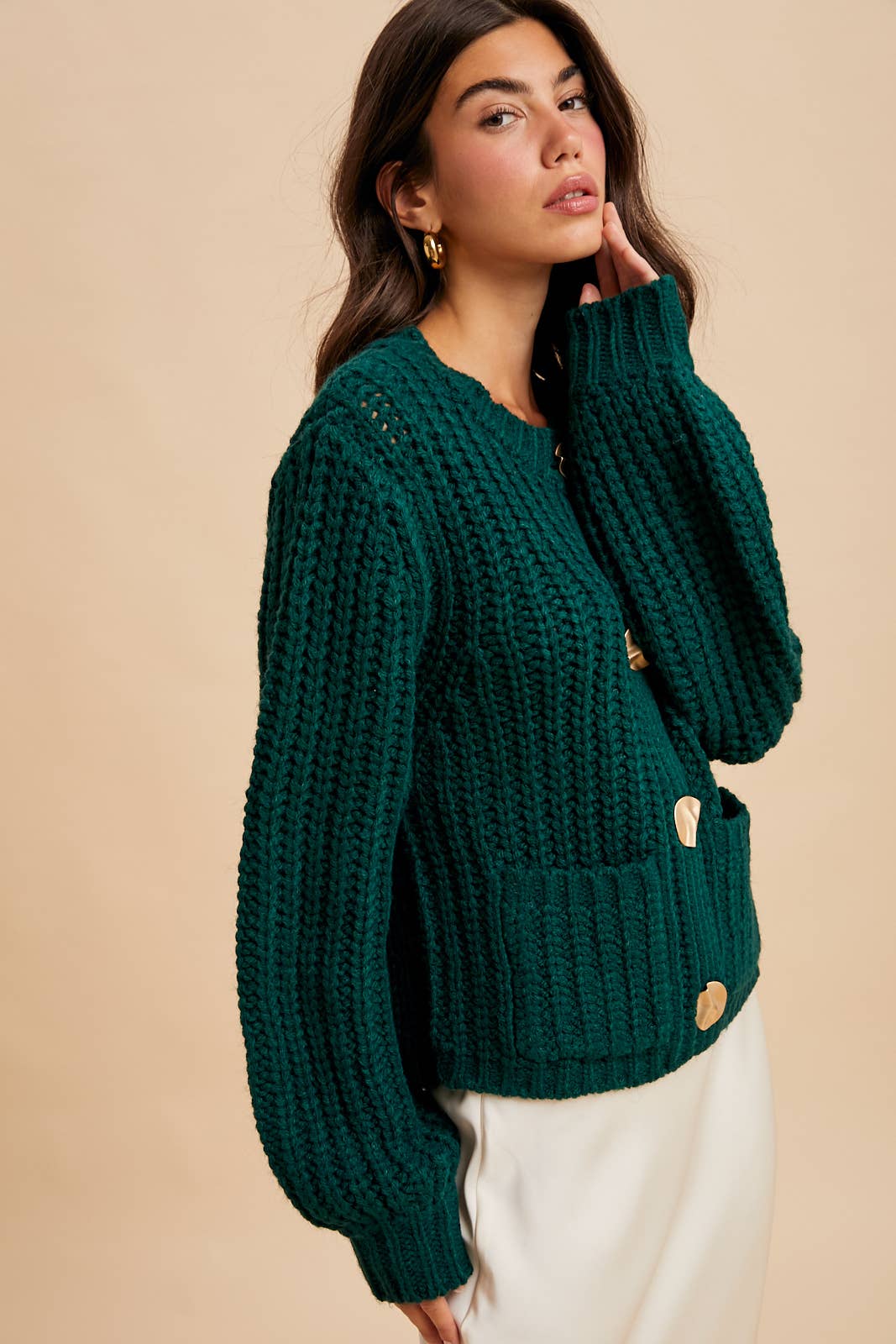 CHUNKY STATEMENT BUTTON CABLE KNIT CARDIGAN: MOCHA MOUSSE / S