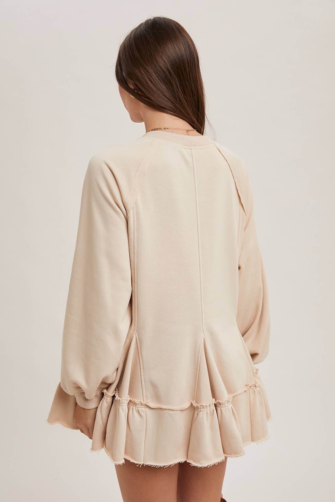 FRENCH TERRY RUFFLED TIERED HEM TUNIC SWEATSHIRT: ASH / M
