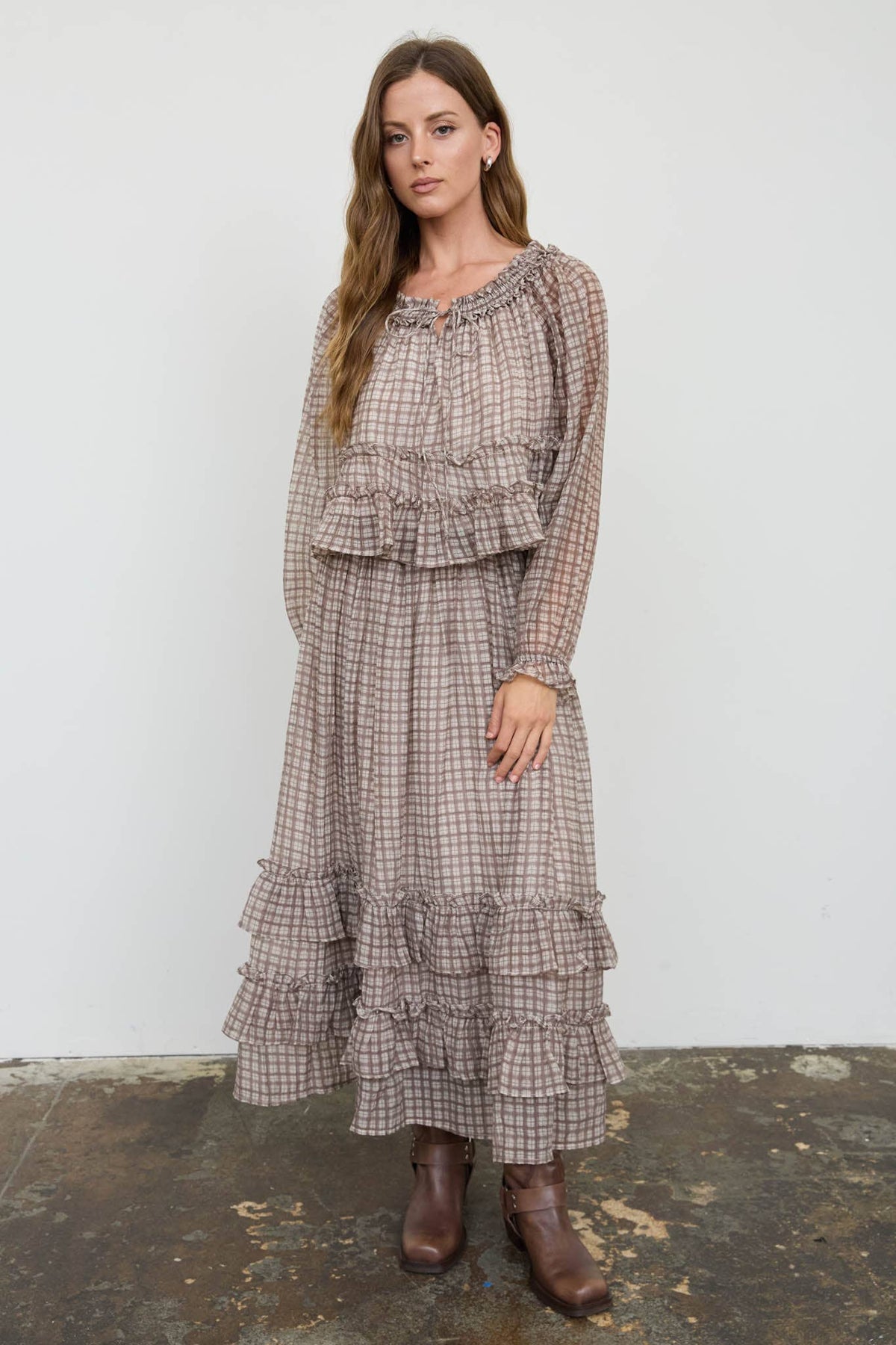PLAID RUFFLED TIERED HEM MIDI SKIRT: BROWN