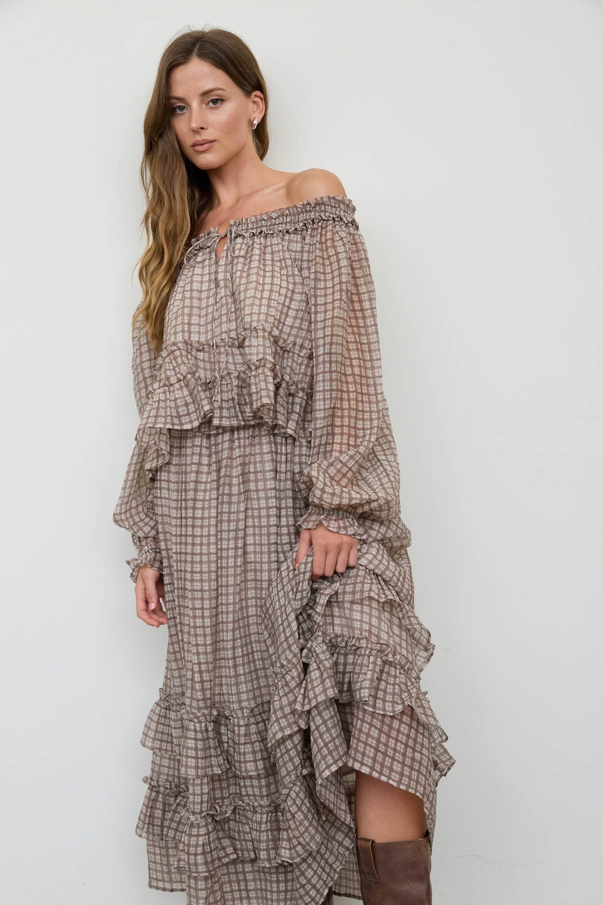 PLAID RUFFLED TIERED HEM MIDI SKIRT: BROWN