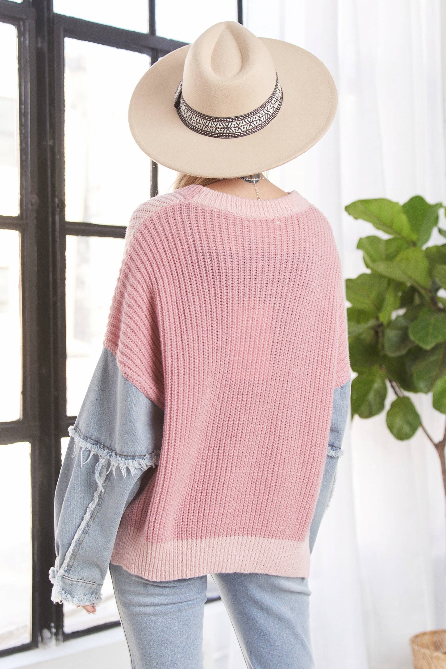 LESW3192 - FRAYED DENIM SLEEVE SWEATER TOP: BLUSH / S-M-L(2-2-2)