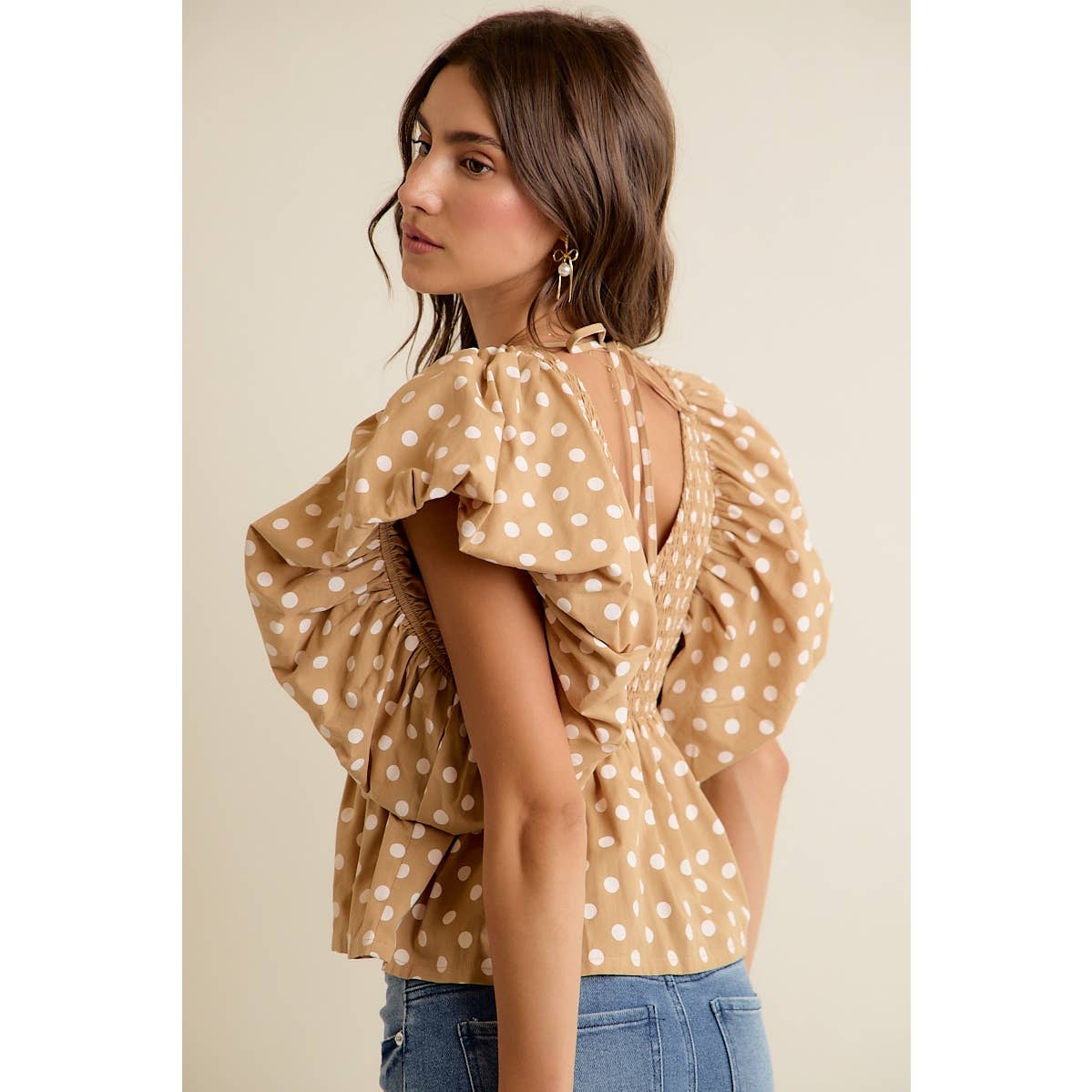 POLKA DOT BUBBLE SLEEVES BACK SMOCKED LINED BLOUSE TOP: BEIGE/WHITE / L