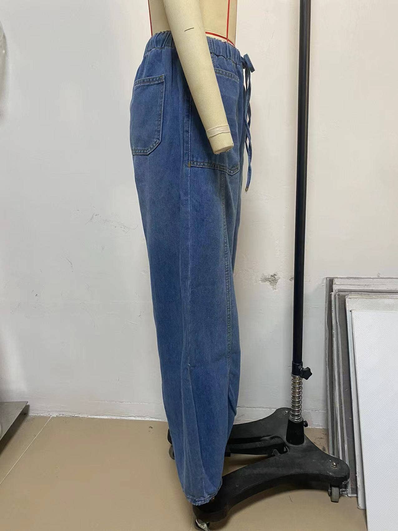 Dark Casual Barrel Jeans