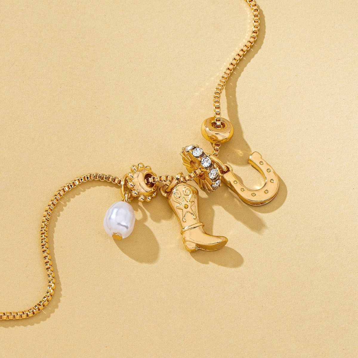 Western Boot Horseshoe Pearl Charm Necklace | 80N93161: Gold