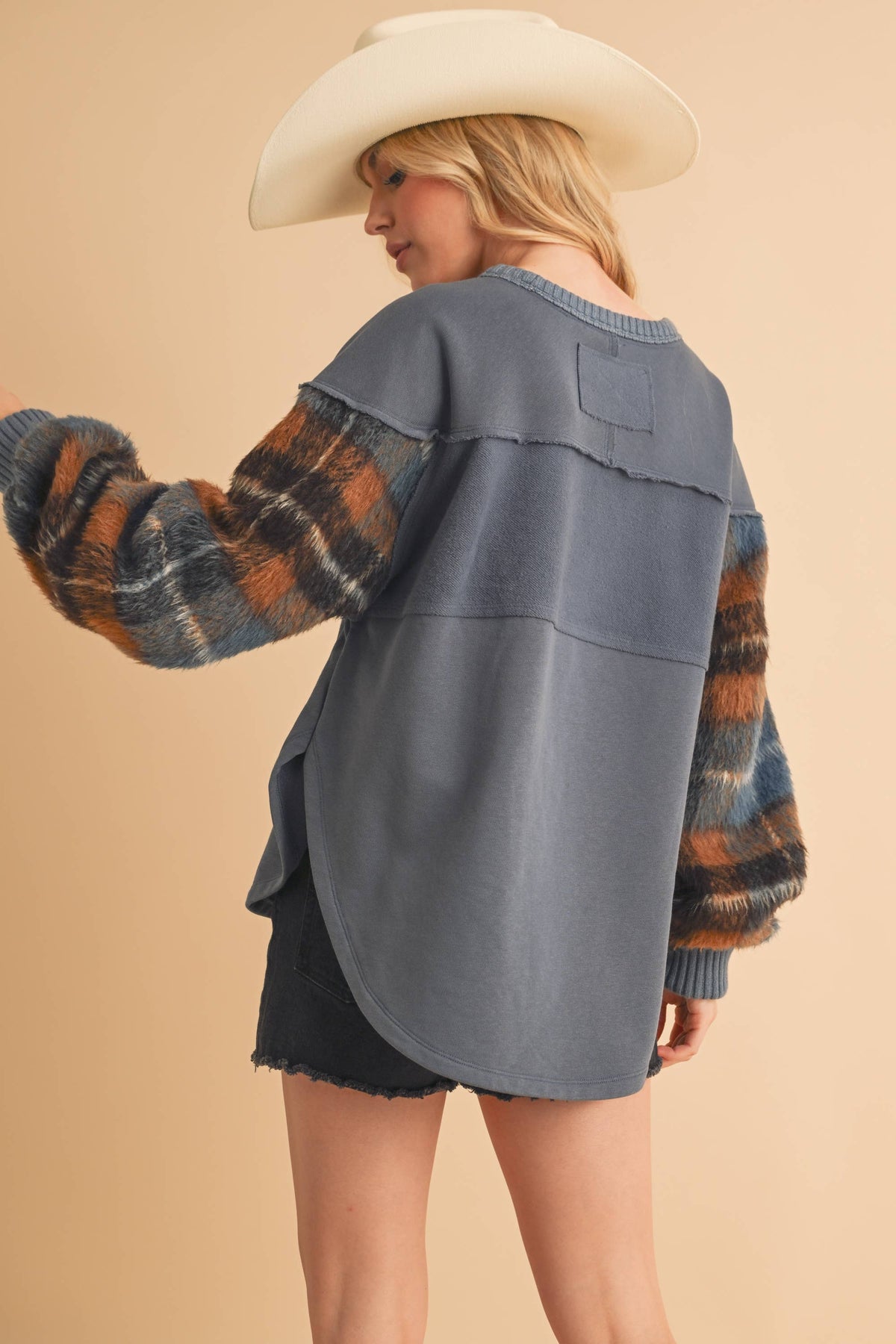 9103FK Malva Plaid Pullover Sweater: Slate Blue / Contemporary / L