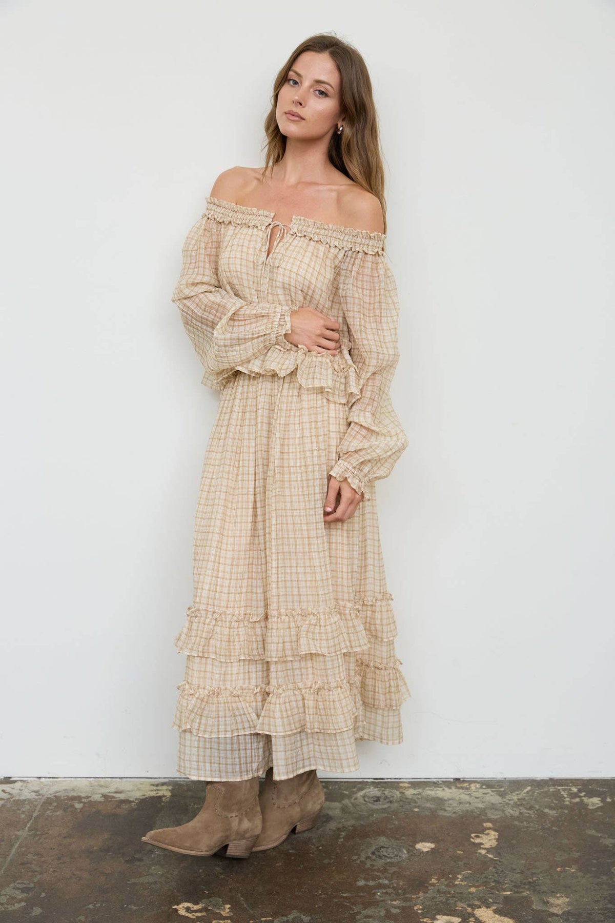 PLAID RUFFLED TIERED HEM MIDI SKIRT: BROWN