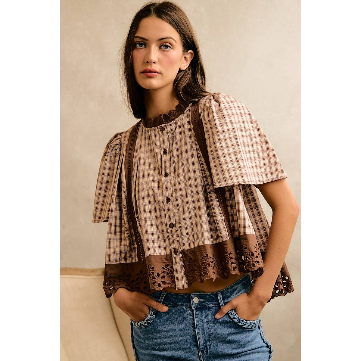COTTON CHECK LACE TRIM FLUTTER SLEEVES BLOUSE TOP: BROWN / L