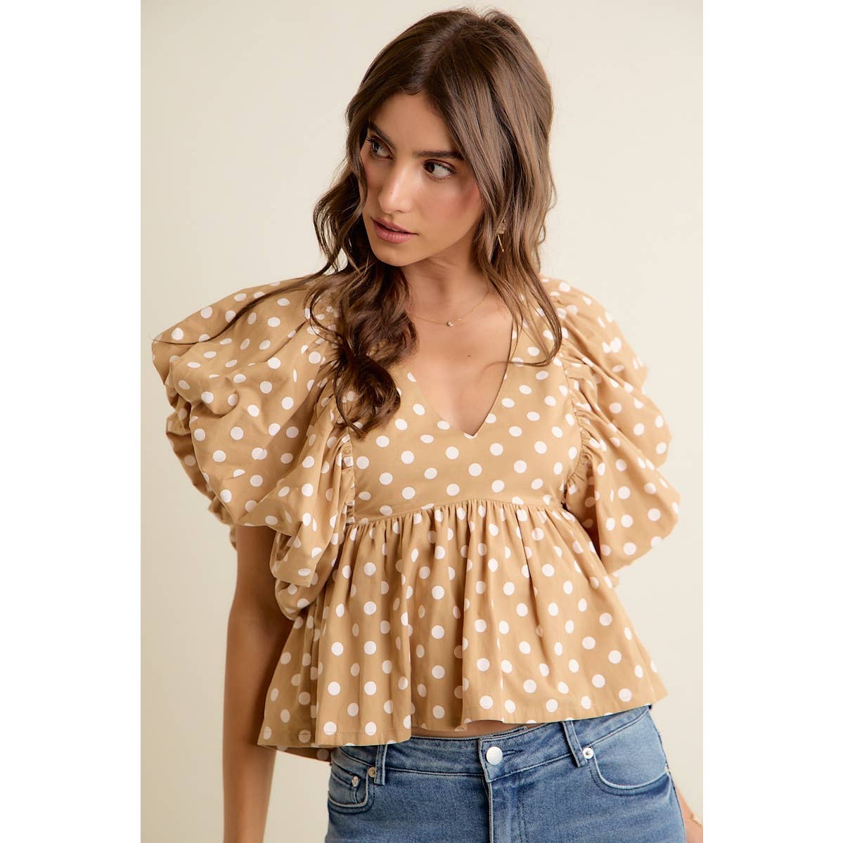 POLKA DOT BUBBLE SLEEVES BACK SMOCKED LINED BLOUSE TOP: BEIGE/WHITE / L