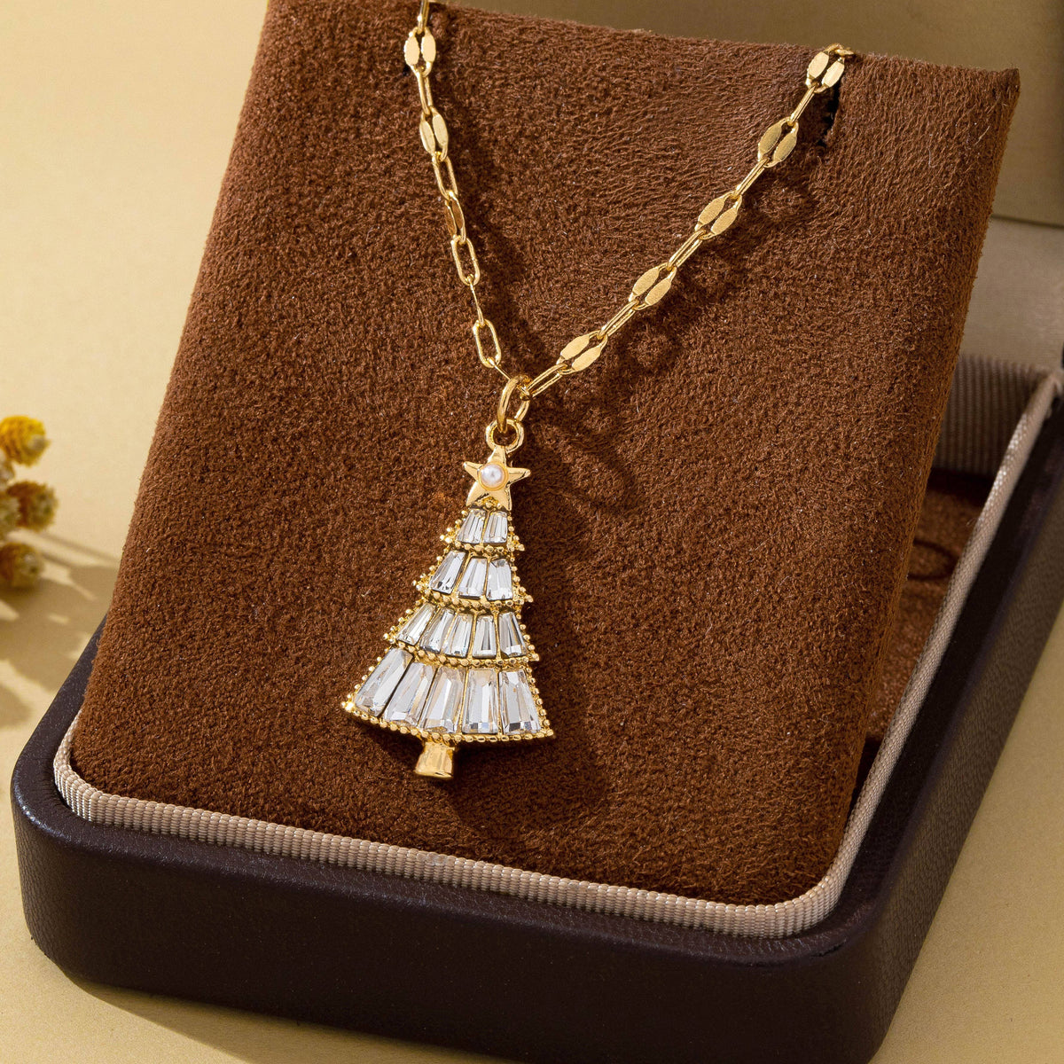 Christmas Tree Baguette Crystal Necklace | 80N93293: GOLD
