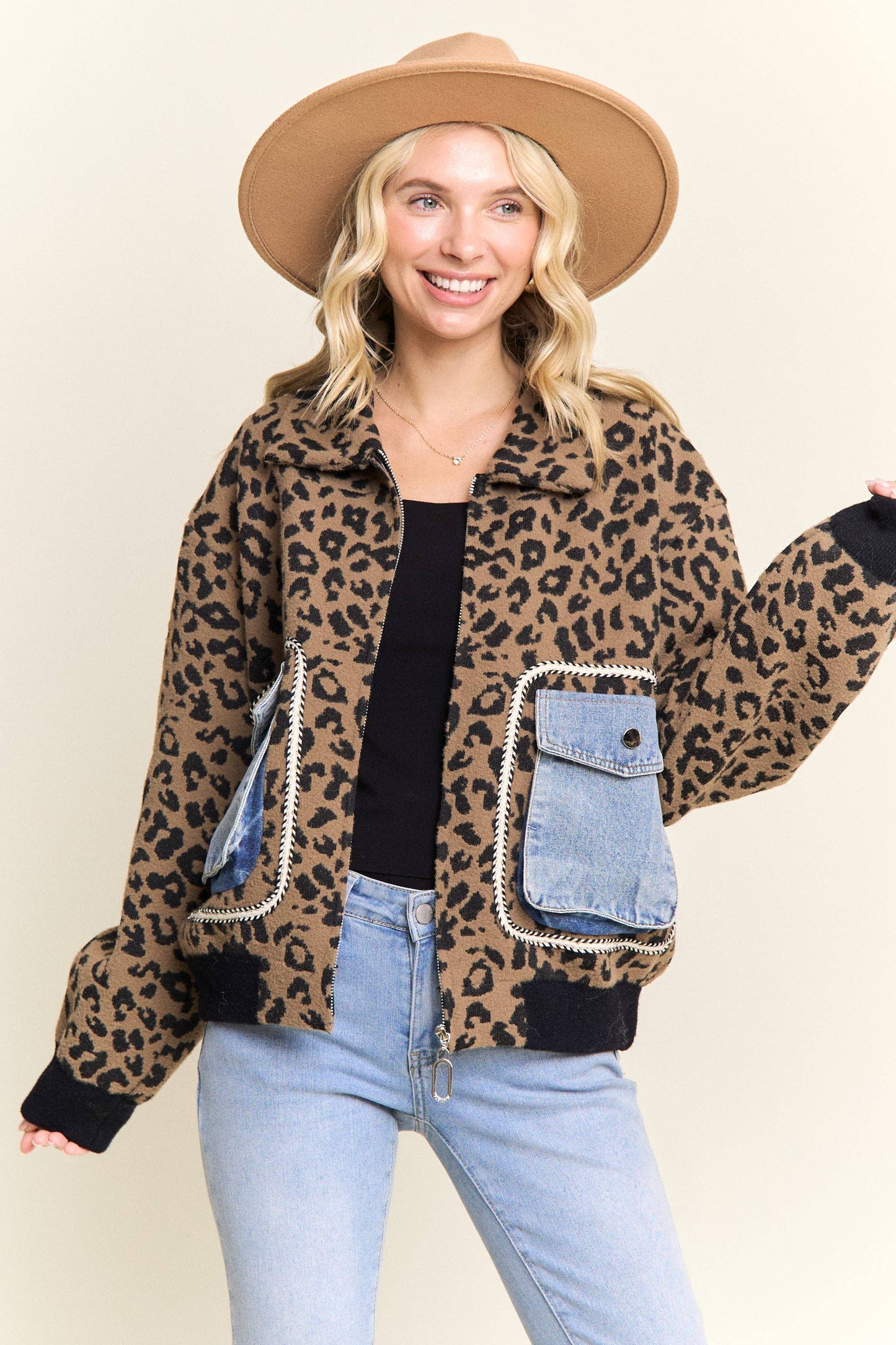 LESW4150-LEOPARD PRINT JACKET WITH DENIM POCKETS: Brown / ONESIZE(6)