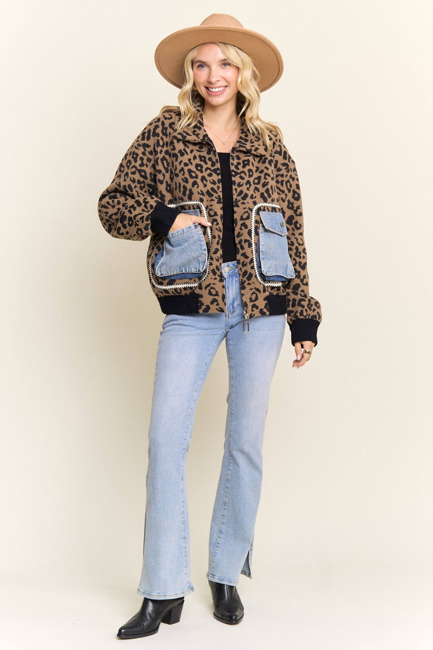 LESW4150-LEOPARD PRINT JACKET WITH DENIM POCKETS: Brown / ONESIZE(6)