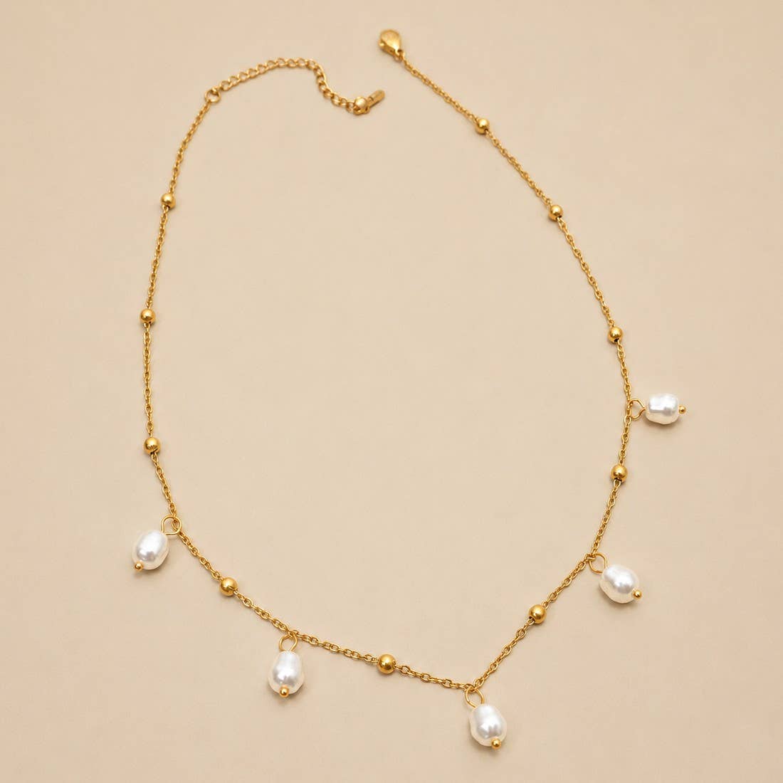 STAINLESS STEEL TARNISH FREE PEARL NECKLACE | 40NK9745: Gold