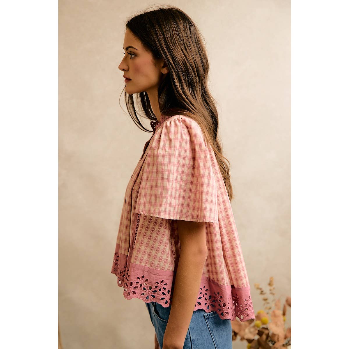 COTTON CHECK LACE TRIM FLUTTER SLEEVES BLOUSE TOP: BROWN / L