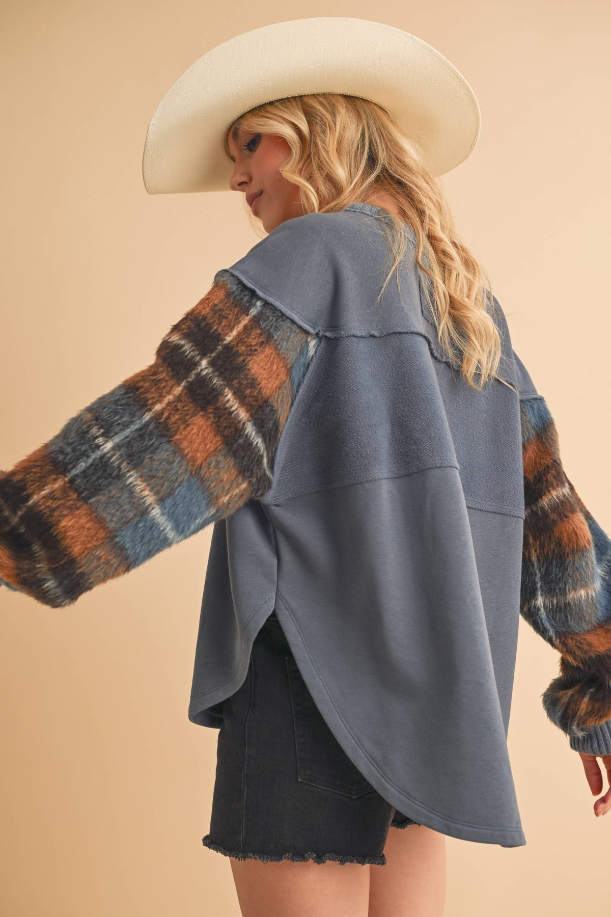 9103FK Malva Plaid Pullover Sweater: Slate Blue / Contemporary / L