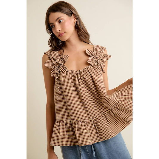 GINGHAM FLORAL APPLIQUE TIERD SLEEVELESS BLOUSE TOP: BROWN / M