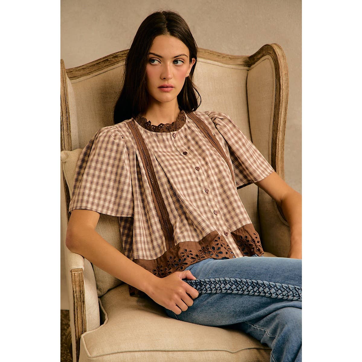 COTTON CHECK LACE TRIM FLUTTER SLEEVES BLOUSE TOP: BROWN / L