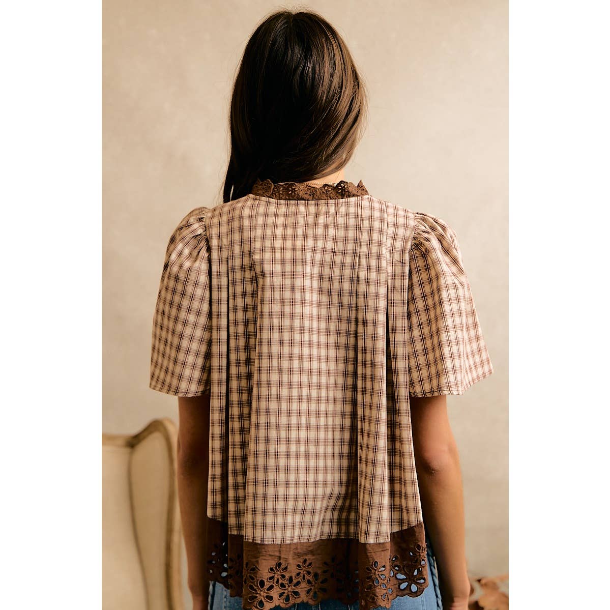 COTTON CHECK LACE TRIM FLUTTER SLEEVES BLOUSE TOP: BROWN / L
