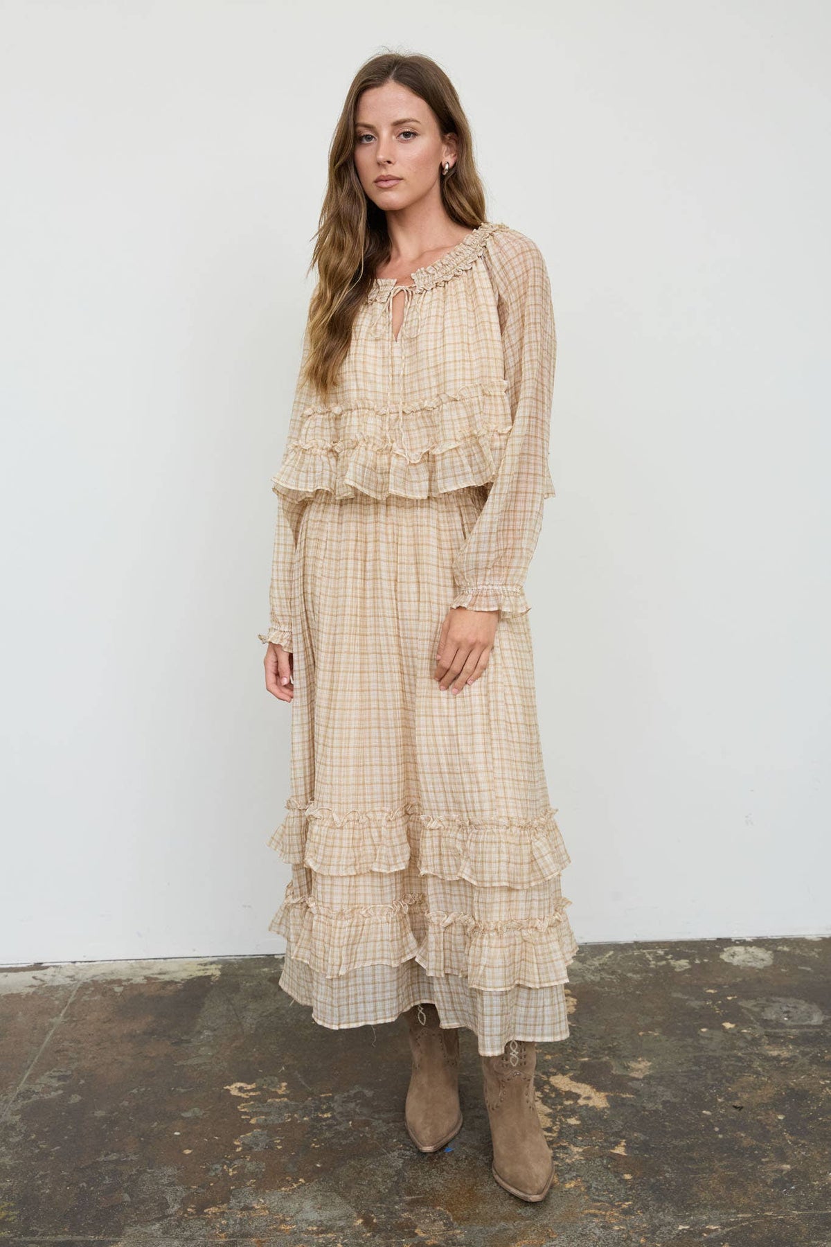 PLAID RUFFLED TIERED HEM MIDI SKIRT: BROWN