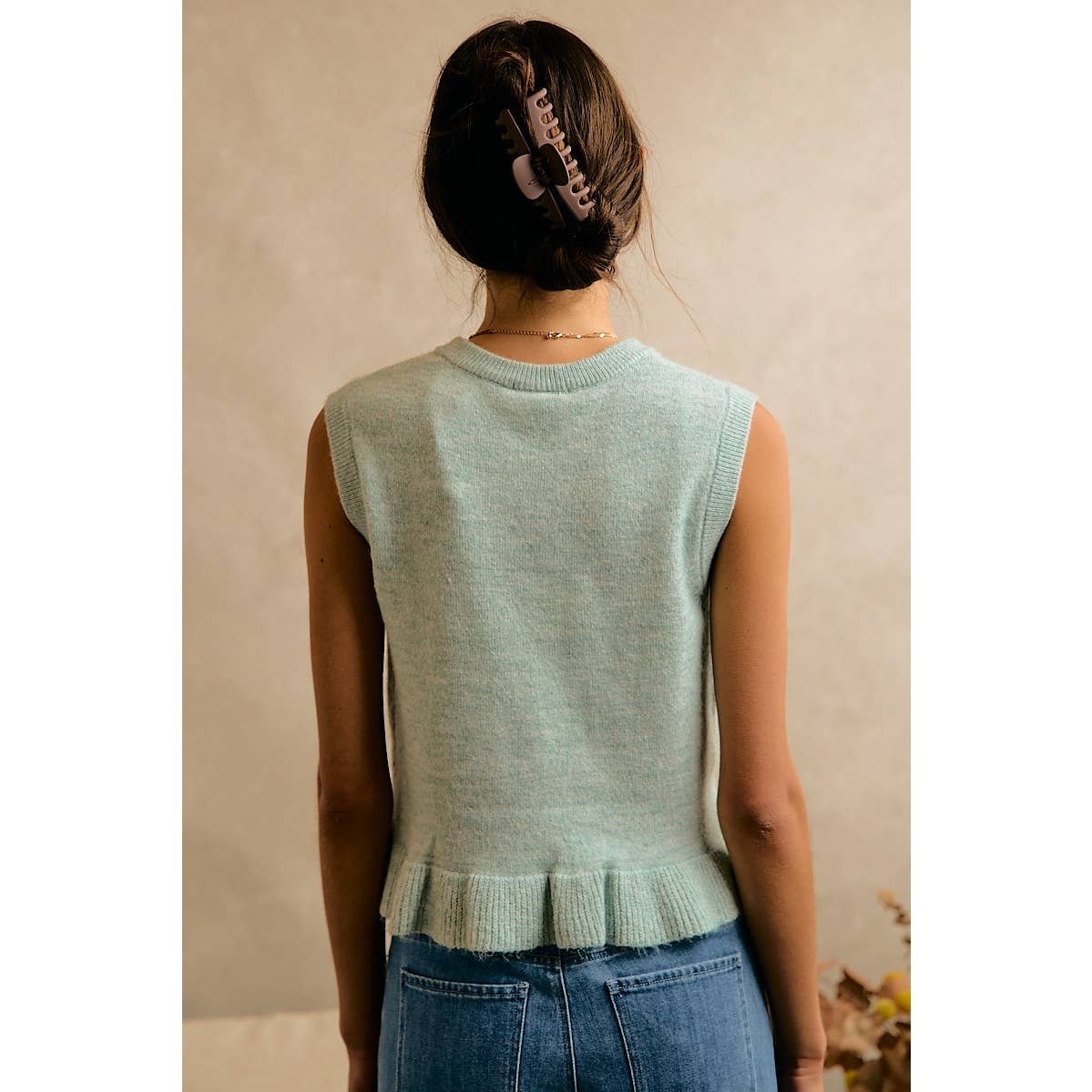 BUTTON FRONT RUFFLE TRIM HEM KNIT VEST: SEA SALT BLUE / L