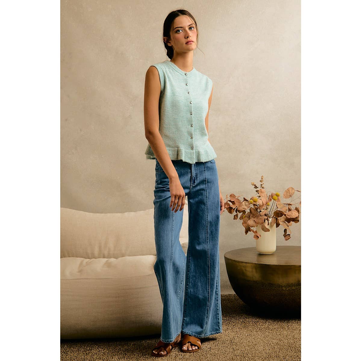 BUTTON FRONT RUFFLE TRIM HEM KNIT VEST: SEA SALT BLUE / L