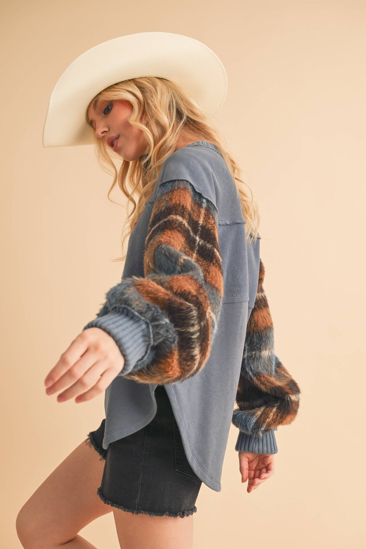 9103FK Malva Plaid Pullover Sweater: Slate Blue / Contemporary / L