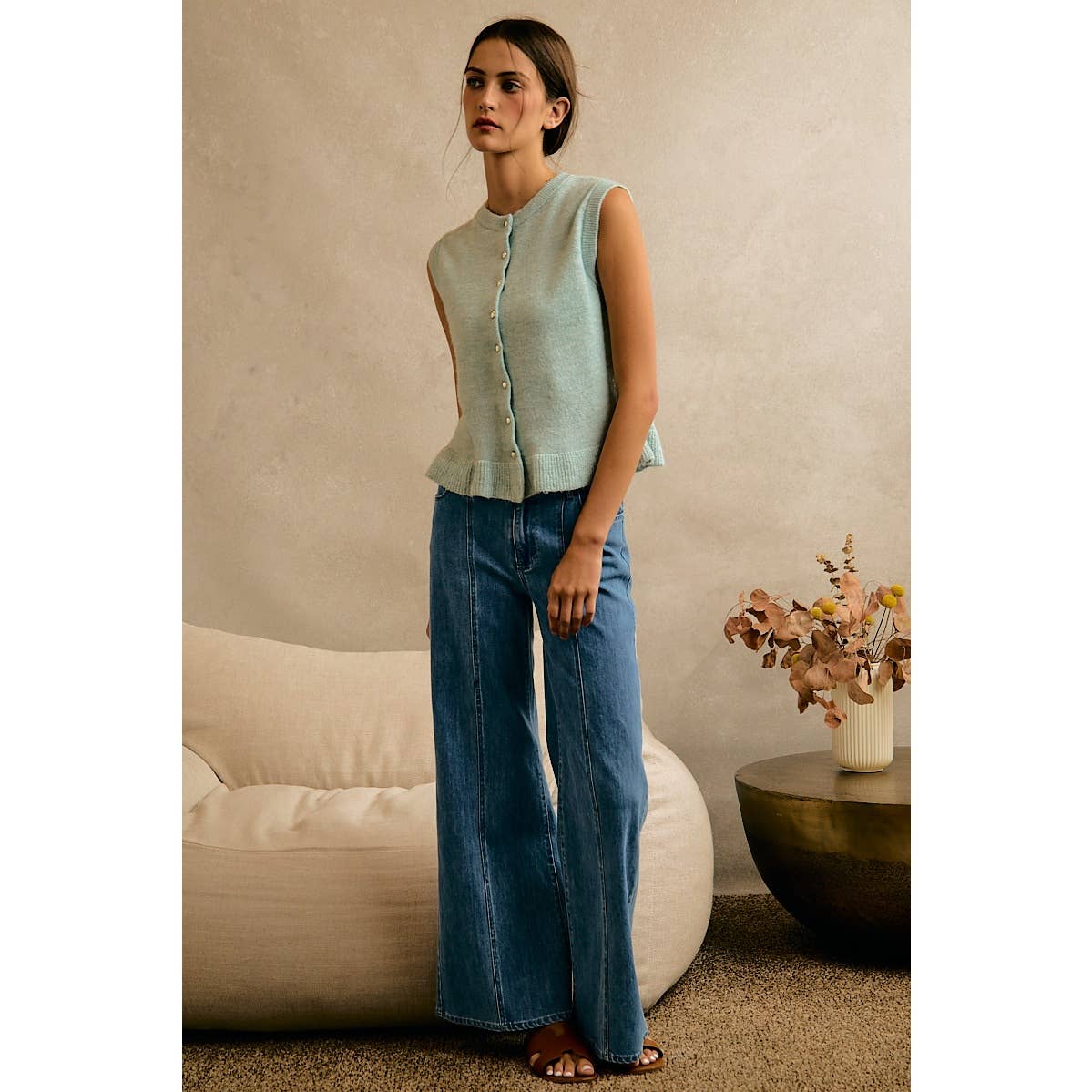 BUTTON FRONT RUFFLE TRIM HEM KNIT VEST: SEA SALT BLUE / L