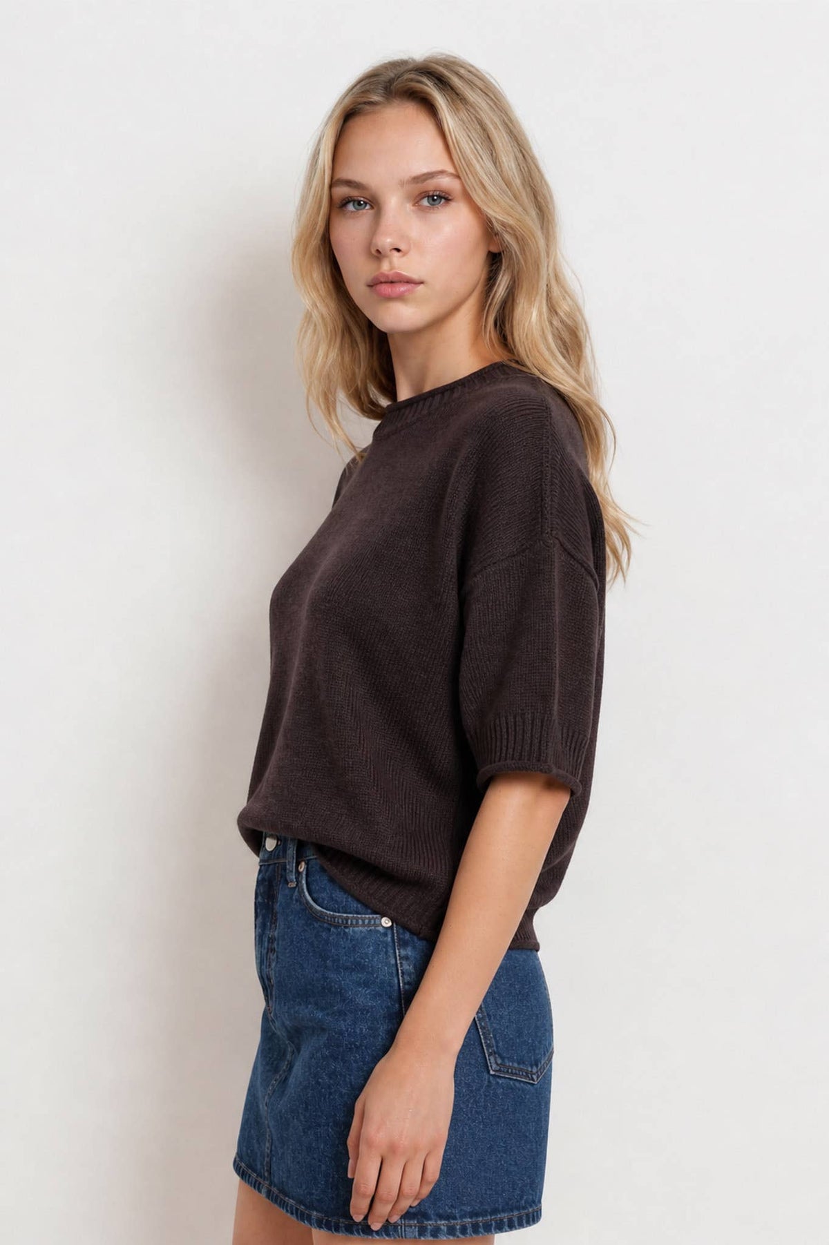 EXPOSED SEAM DROP SHOULDER SHORT SLEEVE PULLOVER : CHOCOLATE BROWN