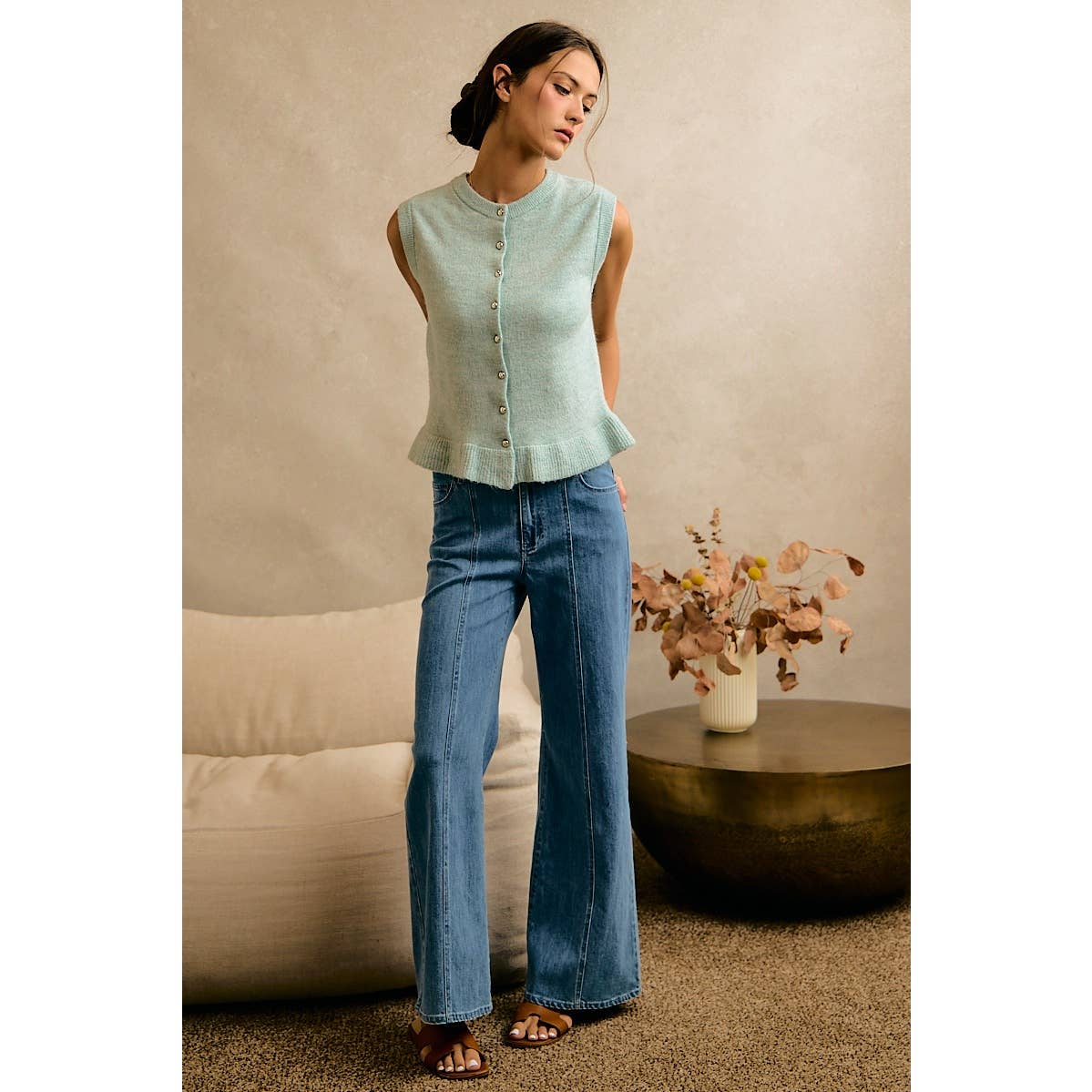 BUTTON FRONT RUFFLE TRIM HEM KNIT VEST: SEA SALT BLUE / L